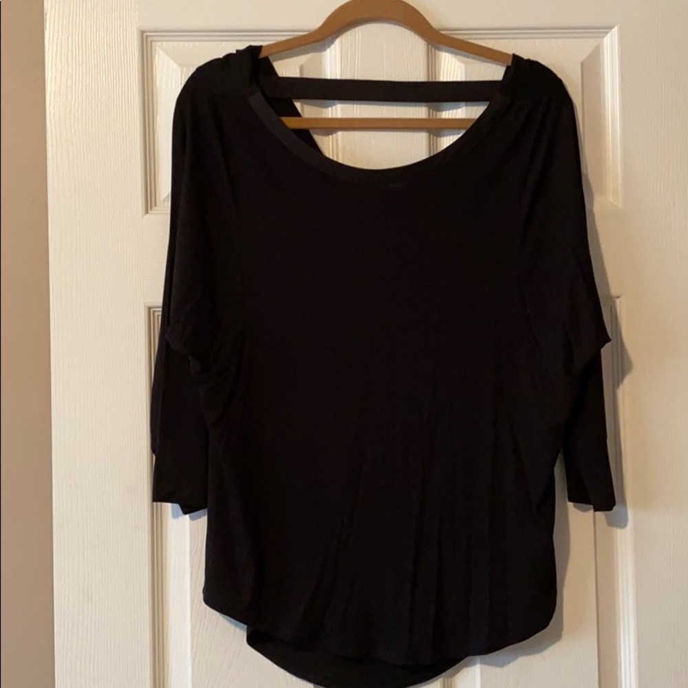 White House black market top size M